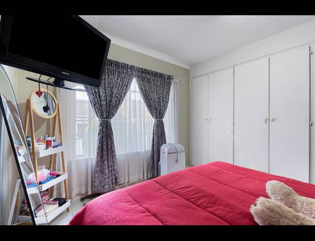 2 BEDROOM HOUSE FOR SALE IN MAGALIESSIG